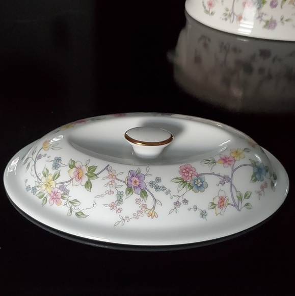 "Corona" Gold Trim 2Qt Casserole Dish Andrea by Sadek - Picture 3 of 15